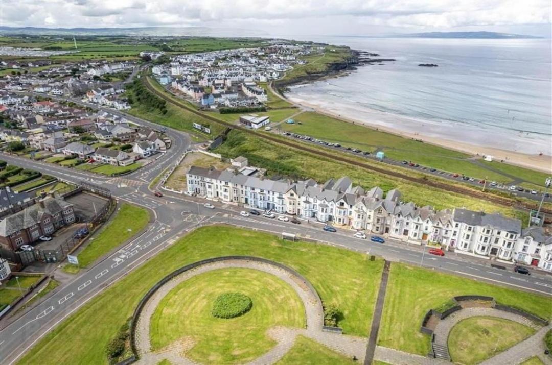 5 Dunluce Park - Portrush By The Sea Διαμέρισμα Εξωτερικό φωτογραφία